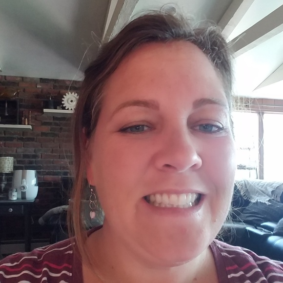 Meet your Posher, Lauren - Picture 1 of 1